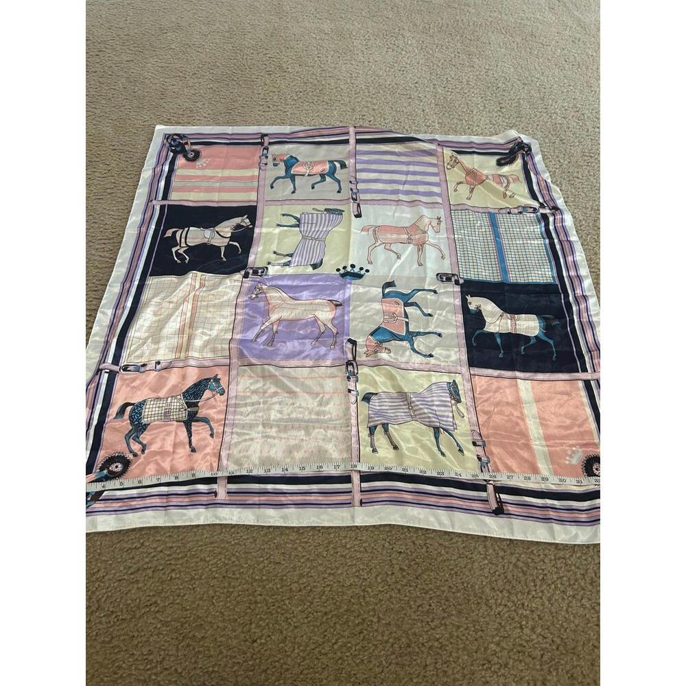 C40 horse scarf fashion cute